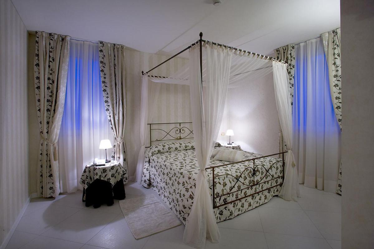Monastero Resort & Spa โซยาโน เดล ลาโก ภายนอก รูปภาพ