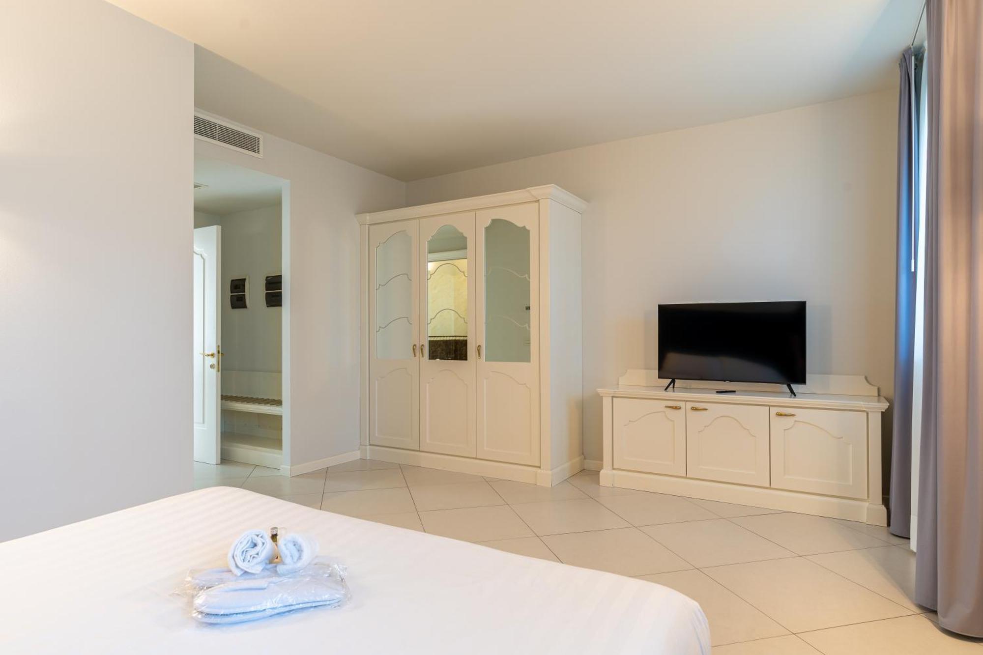 Monastero Resort & Spa โซยาโน เดล ลาโก ภายนอก รูปภาพ