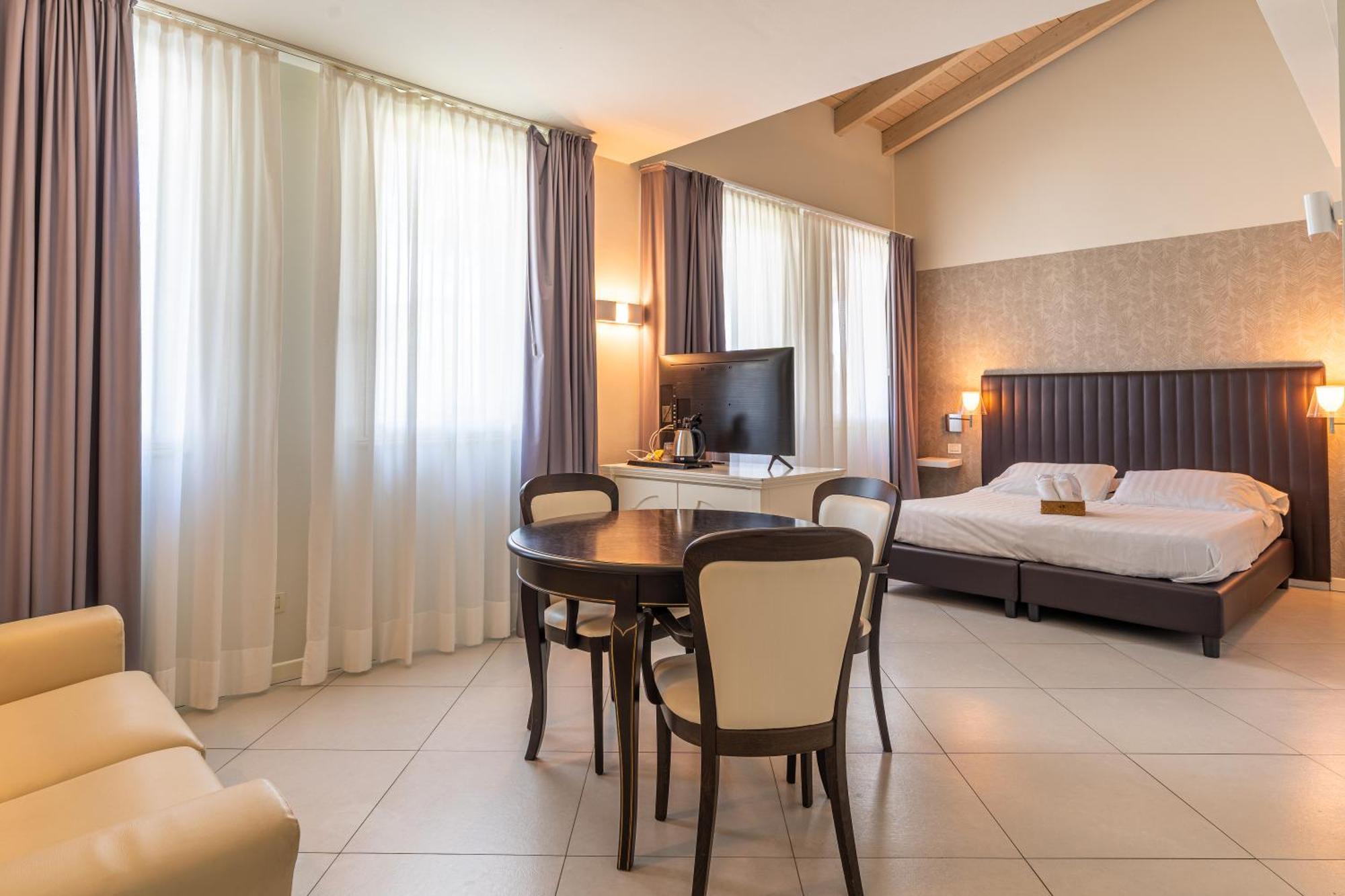 Monastero Resort & Spa โซยาโน เดล ลาโก ภายนอก รูปภาพ